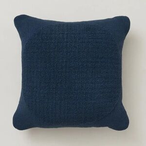 NWT West Elm Outdoor Tufted Circle Pillow 20x20, Midnight